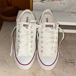 Converse Low-Top Sneakers classic
